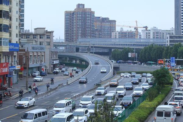 郑州人口变化_郑州即将跻身人口 千万俱乐部 新一线 城市吸引力提升(3)