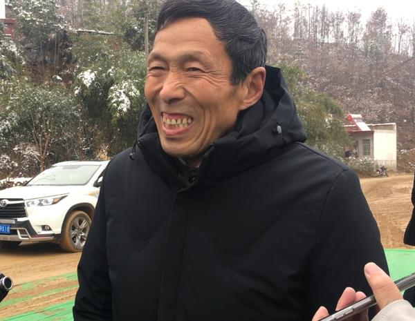 【新春走基层】路宽了，西峡县吴家沟村民笑了，脱贫致富的