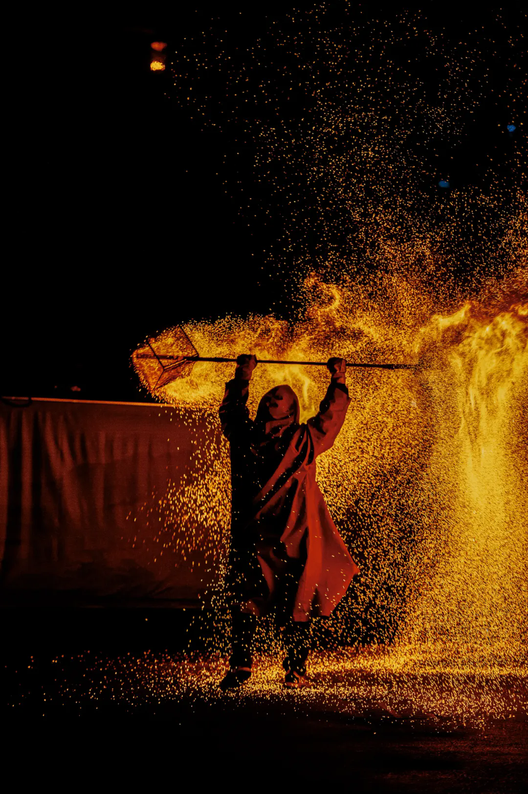 封神！云台明月焰大年初一重磅呈现！